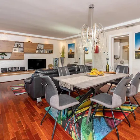Apartment Amazing In With Kitchen *