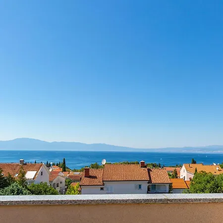 Cozy Apartment In Malinska With Wifi